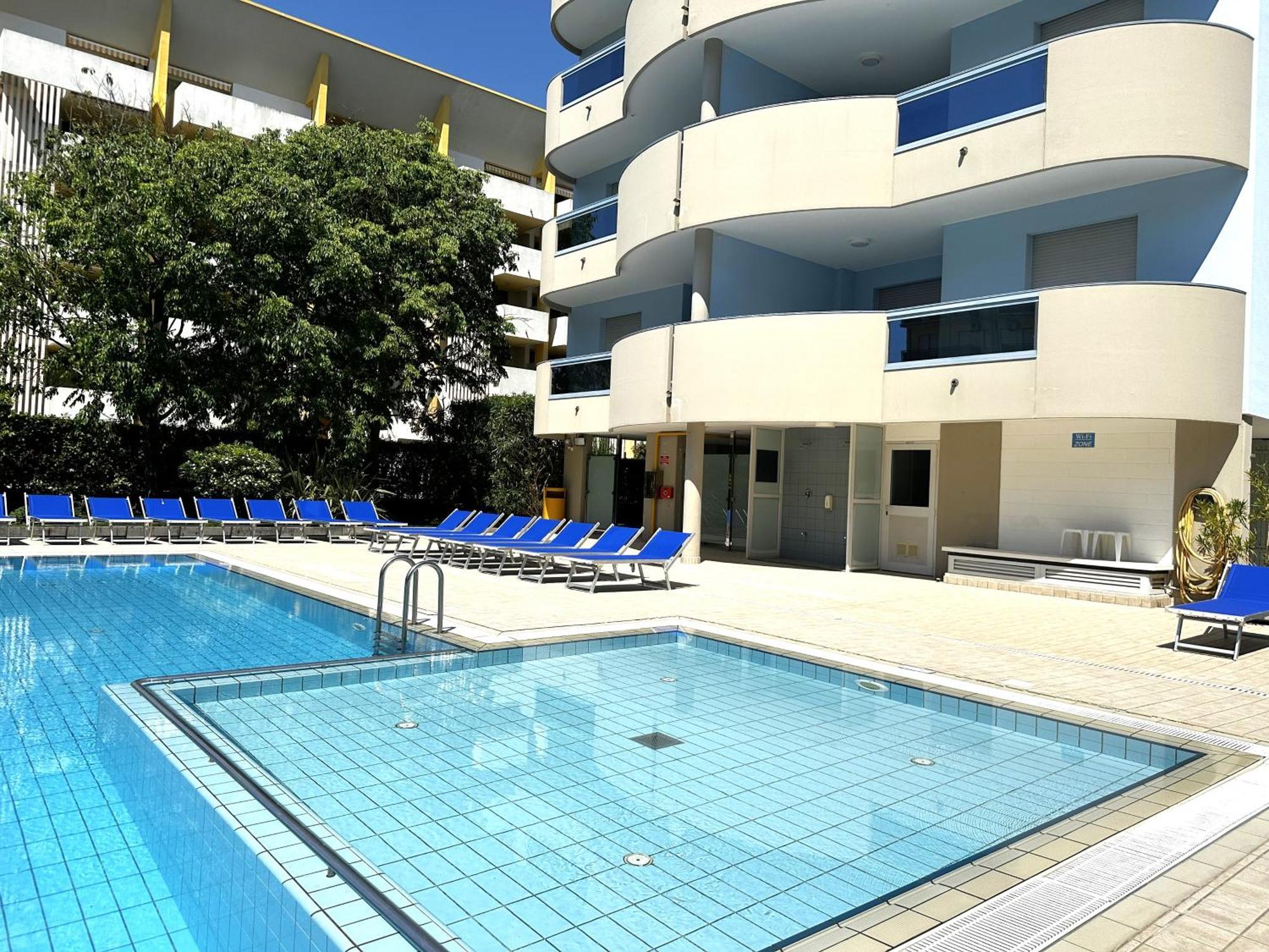 ביביונה Residence Eurostar מראה חיצוני תמונה